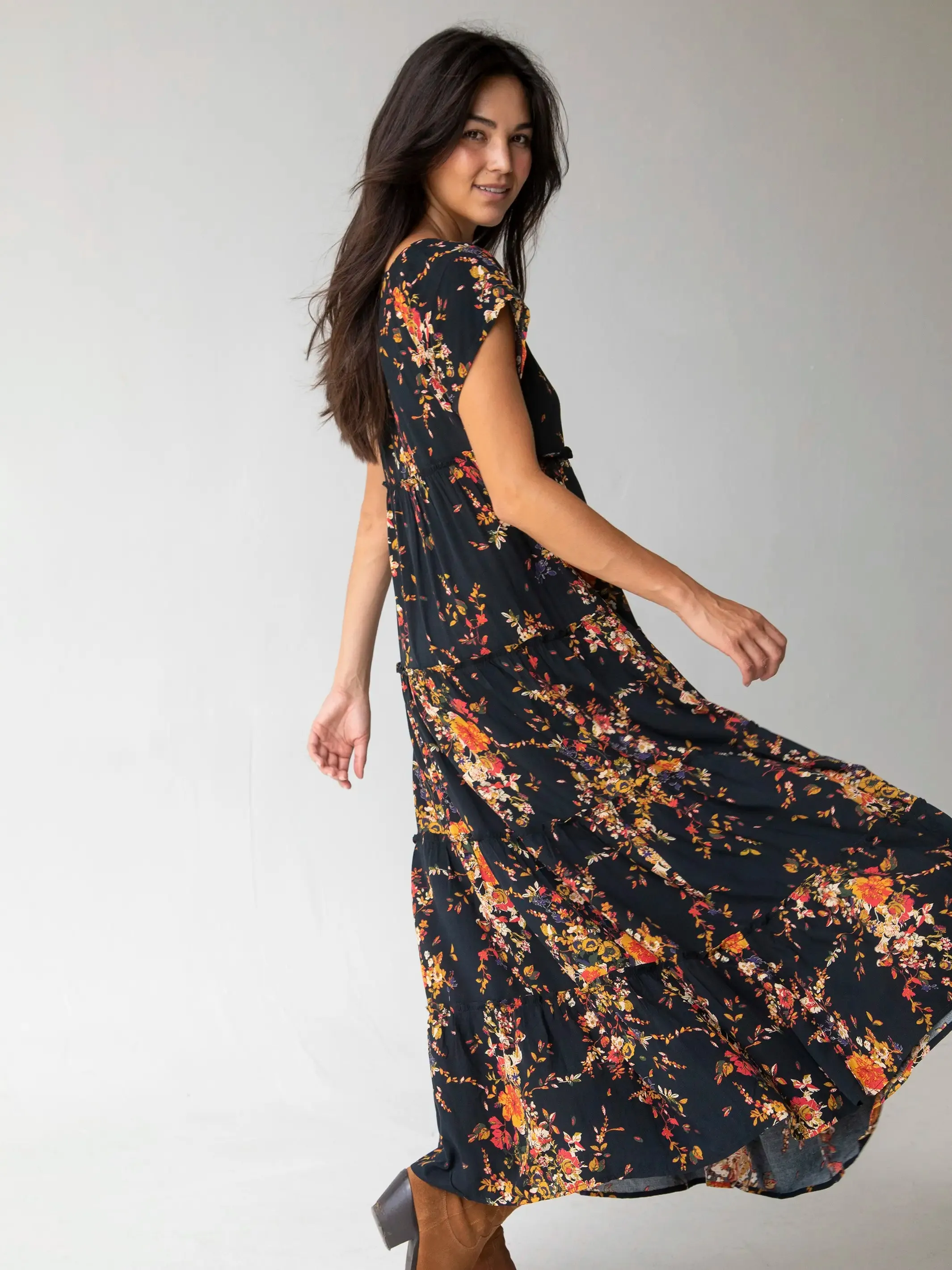 Berkley Maxi Dress - Navy Red Bouquets