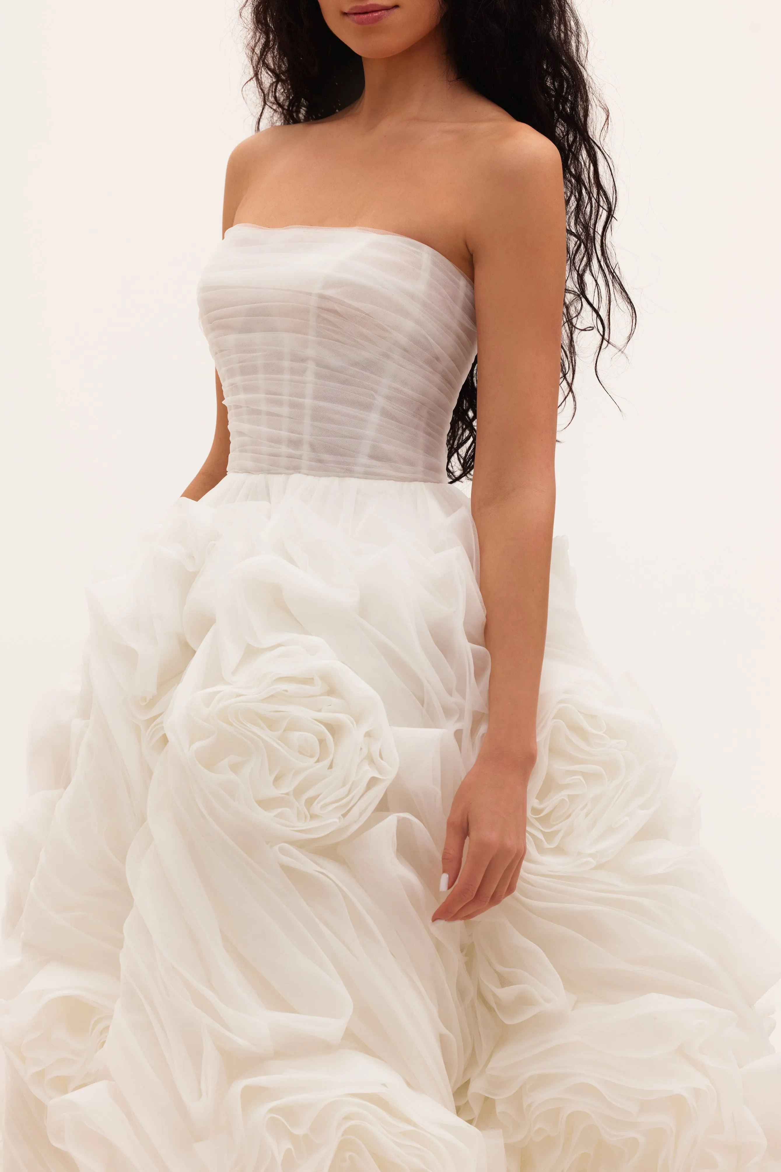 Dramatically flowered tulle dress in white