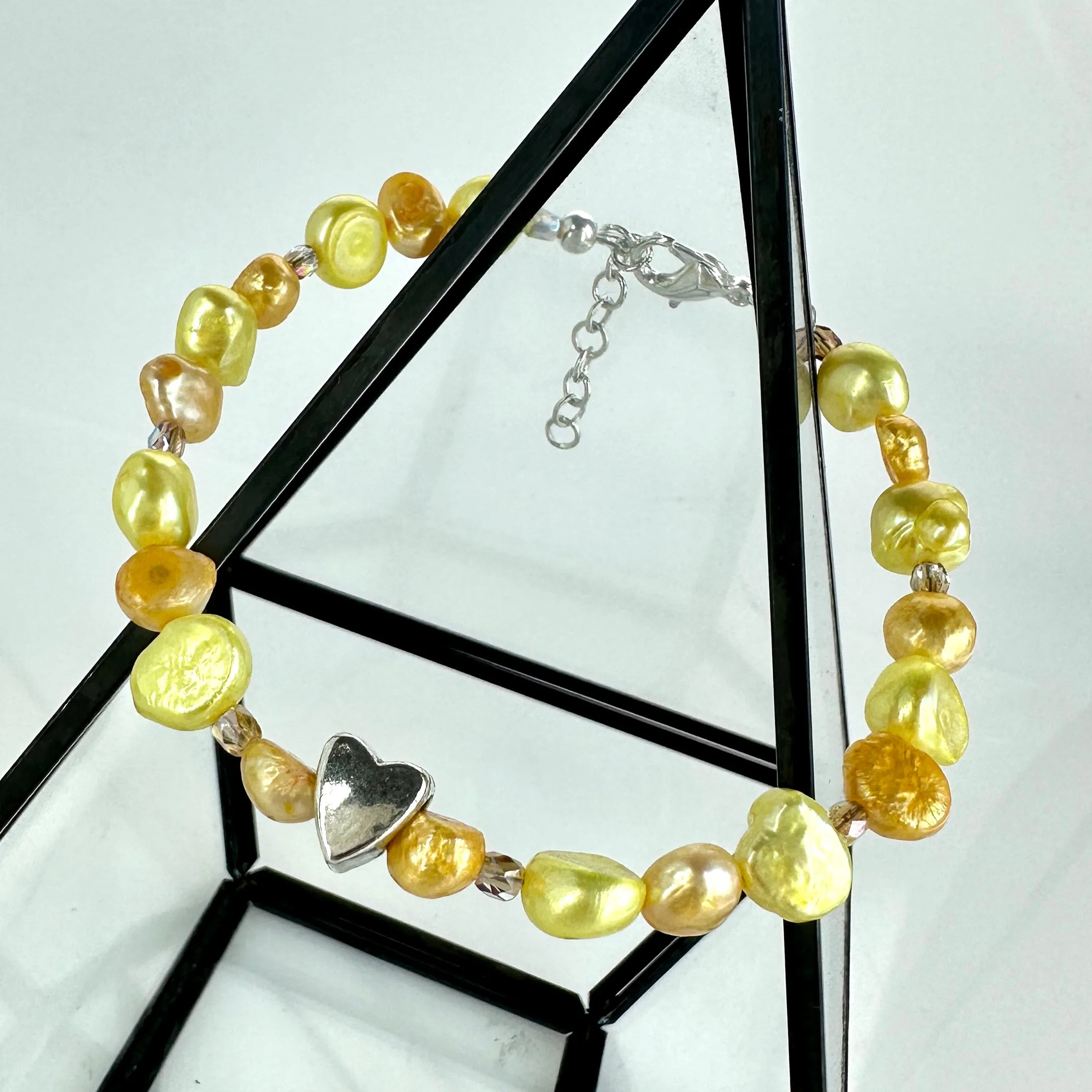 "Pearlz Please" Bracelet (Yellow)